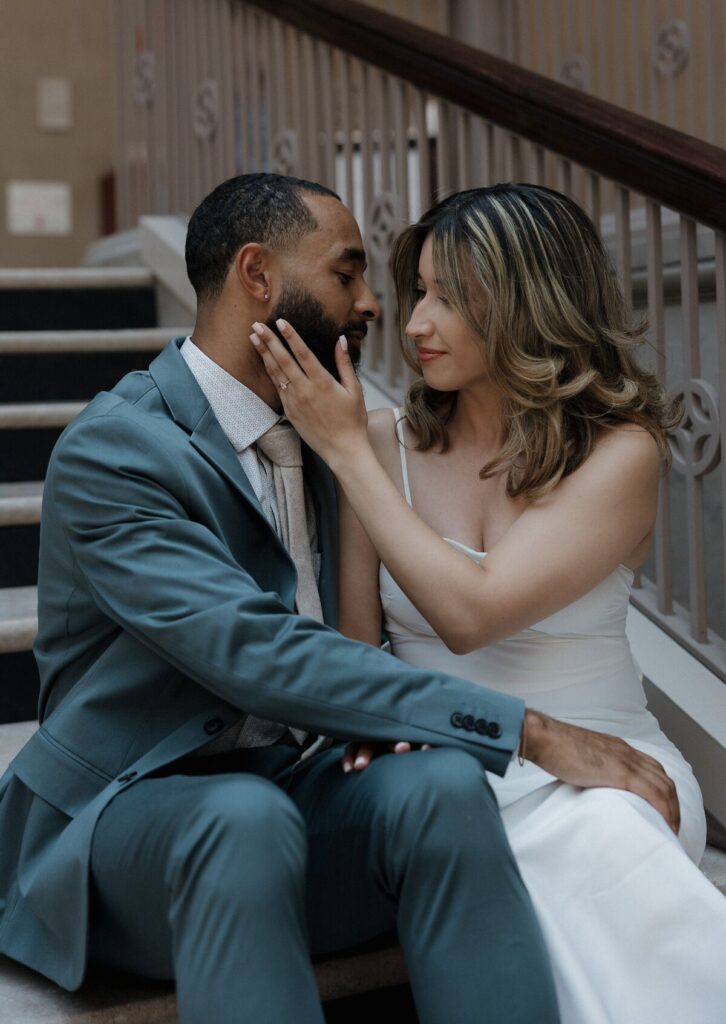 couples photoshoot museum
