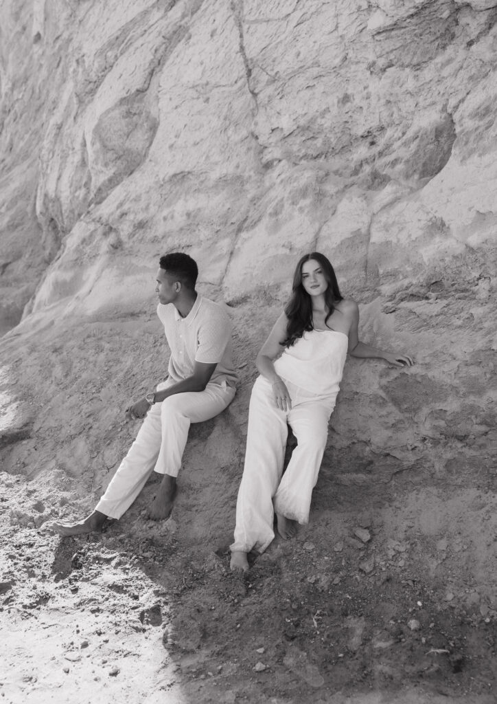 Romantic Cape Kiwanda couple by the ocean
Couple enjoying the sandy beach at Cape Kiwanda
Couple running along the beach at sunset
Parents holding their baby boy on Oregon Coast
Sweet family moment by the ocean at Cape Kiwanda
Dramatic cliffs along Cape Kiwanda shoreline
Sandstone rock formations on the Oregon Coast
Golden hour glow over Cape Kiwanda cliffs
Natural candid moments during Cape Kiwanda session
Cape Kiwanda sunset over the ocean