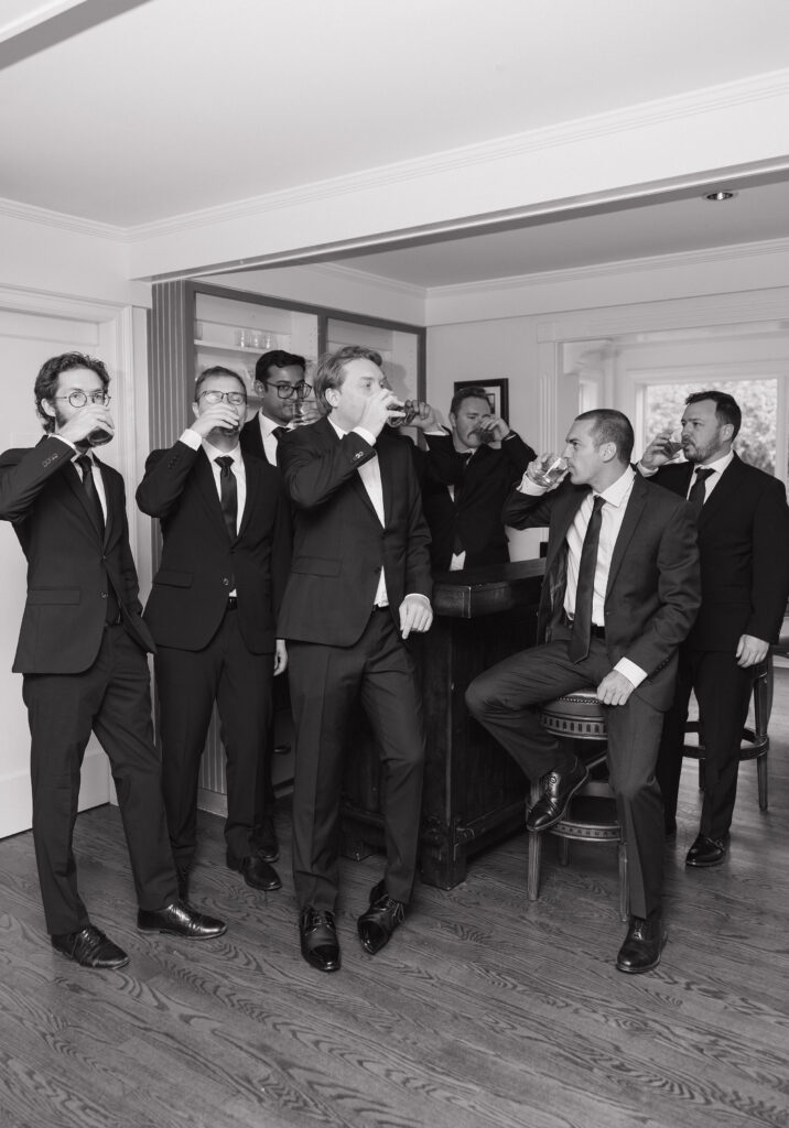 groomsmen portraits