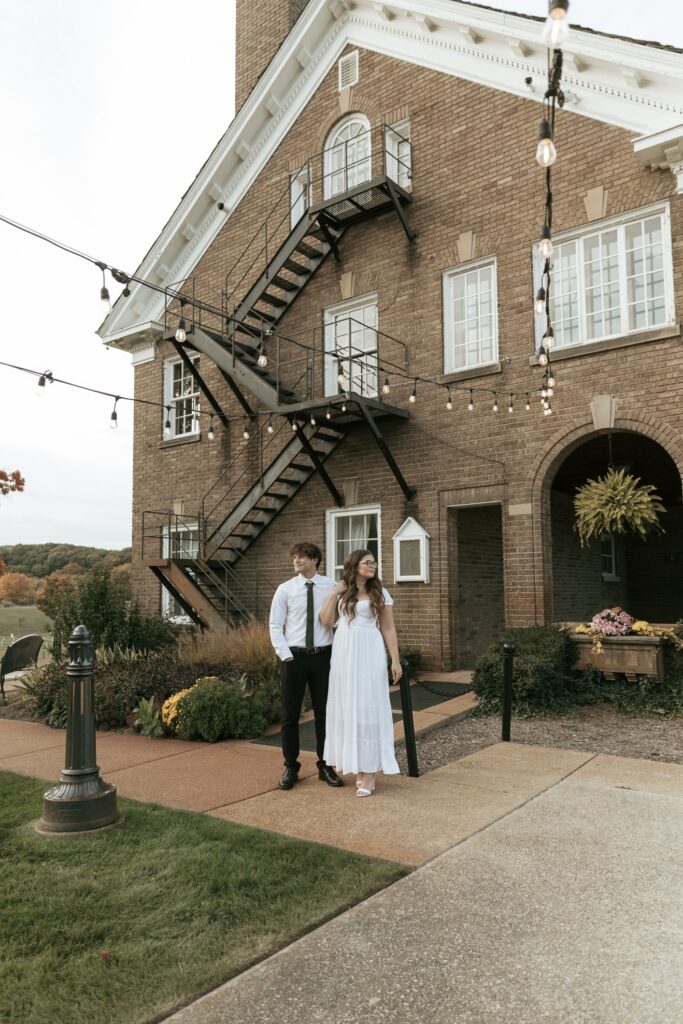 summer engagement session at a mansion